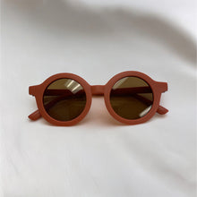 Load image into Gallery viewer, Classic Sunnies