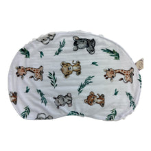Load image into Gallery viewer, Handmade, washable burp cloth. Baby zebra, lions, giraffe pattern.