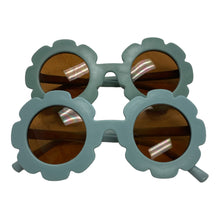 Load image into Gallery viewer, Flower Frame Sunnies