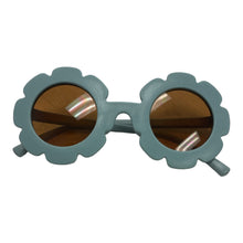 Load image into Gallery viewer, Flower Frame Sunnies