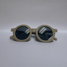 Load image into Gallery viewer, Classic Sunnies
