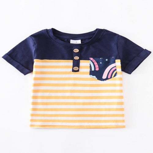 Boys tee shirt with unique pattern.