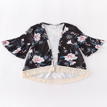 Load image into Gallery viewer, Girls&#39; kimono with floral print and fringed hem.