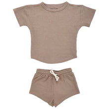 Load image into Gallery viewer, Organic gender neutral 2-piece short and shirt set for kids. Tan color, ribbed organic material.